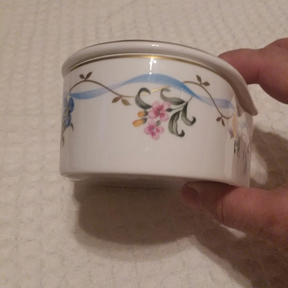 Christopher Stuart Floral Ribbon Trinket Box - Picture 5 of 7